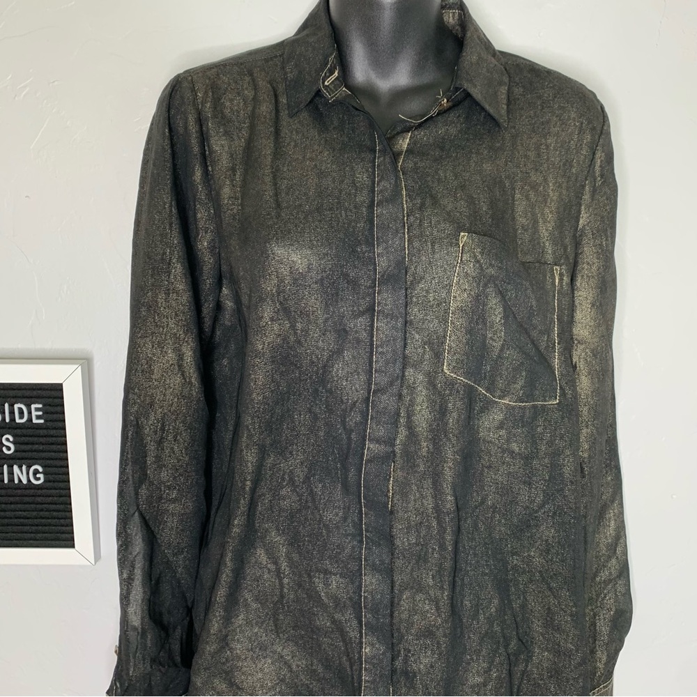 Rock & Republic Women’s Black Long-Sleeve Button-Up Shirt